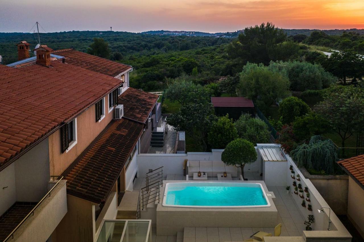 Cave Romane Apartment With Private Pool And Sea View 温克兰 外观 照片