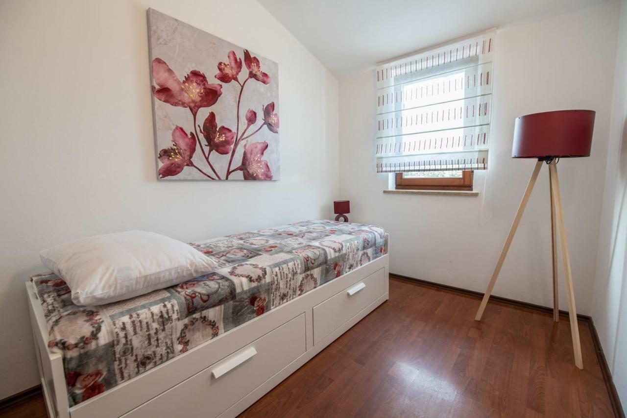 Cave Romane Apartment With Private Pool And Sea View 温克兰 外观 照片